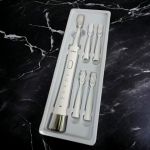 Επαναφορτιζόμενη Ηλεκτρική Οδοντόβουρτσα με 5 Λειτουργίες Καθαρισμού και 4 Ανταλλακτικές Κεφαλές - MDHL