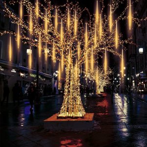 Χριστουγεννιάτικη LED βροχή μετεωριτών 8 τεμάχια x 50cm Θερμό Λευκό Επεκτεινόμενη