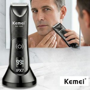 Kemei KM-1840 Επαναφορτιζόμενη Κουρευτική Μηχανή – Κεραμική Λεπίδα, IPX7, LED &amp; LCD Display