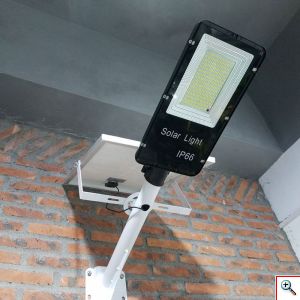 FOYU® LED Αδιάβροχος Ηλιακός Προβολέας Δρόμου 100W με Τηλεχειριστήριο & Χρονοδιακόπτη