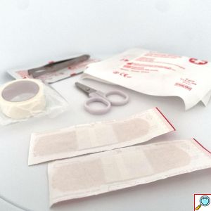 Φαρμακείο Αυτοκινήτου Πλήρες Κιτ Πρώτων Βοηθειών με Εργαλεία Έκτακτης Ανάγκης για κάθε Ταξίδι - First Aid Kit