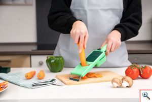 Σετ Πολυκόφτης Φρούτων & Λαχανικών με 8 Επιφάνειες Κοπής & Τάπερ Αποθήκευσης - Professional Dicer 8 in 1