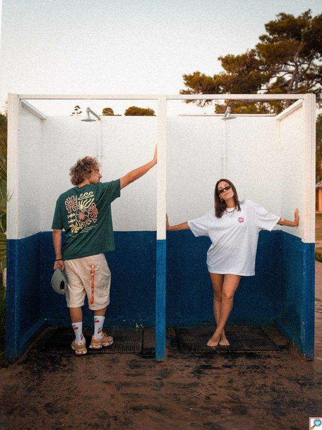 Love Generation Party Tshirt Essential Flower Tee Petrol
