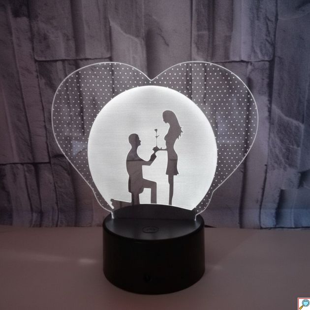 Επιτραπέζιο Φωτιστικό LED 3D Illusion Ζευγάρι σε Καρδιά - 7 Χρώματα - Ατμοσφαιρικός Φωτισμός, USB, Ιδανικό για Δώρο