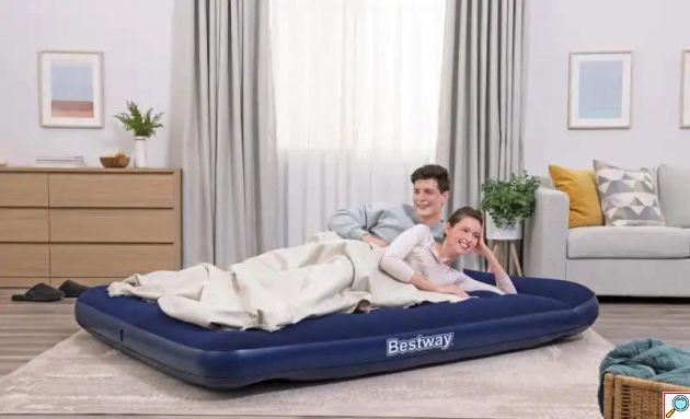 Φουσκωτό Διπλό Στρώμα Ύπνου BESTWAY με Ενσωματωμένη Τρόμπα και Προσκέφαλο 203x152x28cm