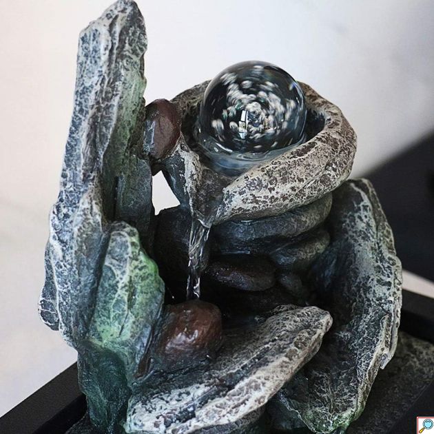 Διακοσμητικό Συντριβάνι Feng Shui με Εφέ LED Φωτισμού & Κρυστάλλινη Σφαίρα - 26 x 23 x 18 εκ