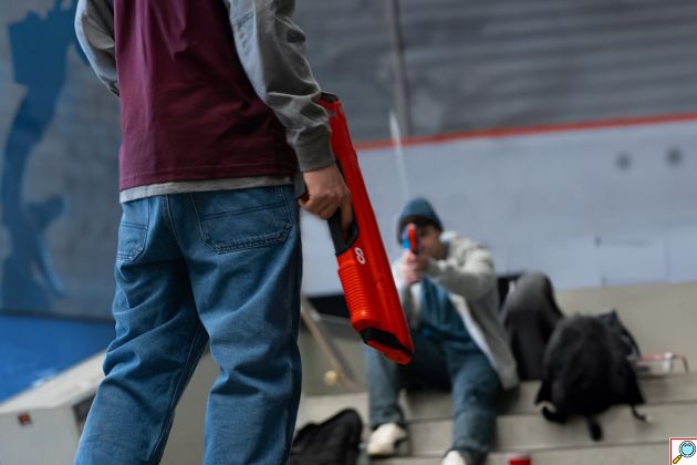 Επαναφορτιζόμενο Ηλεκτρονικό Νεροπίστολο με Εμβέλεια 8 Μέτρων - SpyraGO