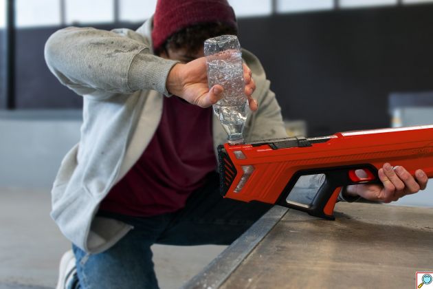 Επαναφορτιζόμενο Ηλεκτρονικό Νεροπίστολο με Εμβέλεια 8 Μέτρων - SpyraGO