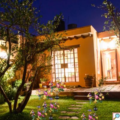 Αδιάβροχο Ηλιακό Φωτιστικό Πεταλούδα με Ηλιακό Πάνελ