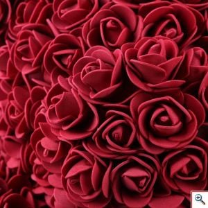 Τριανταφυλλένιο Αρκουδάκι σε Συσκευασία Δώρου Ροζ Ροδοπέταλα - Δώρο Άγιος Βαλεντίνος από Τεχνητά Τριαντάφυλλα
