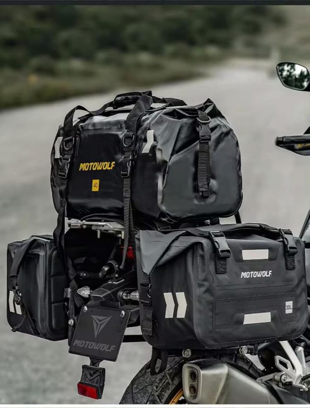 Motowolf Σετ Αδιάβροχων Πλευρικών Σακιδίων για Μηχανή με Ιμάντες & Ανακλαστικά Μαύρο 